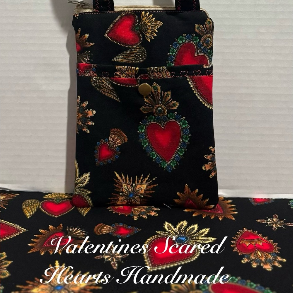 FESTIVE SCARED LITTLE QUEEN OF HEARTS HANDMADE CROSSBODY PHONE POUCH